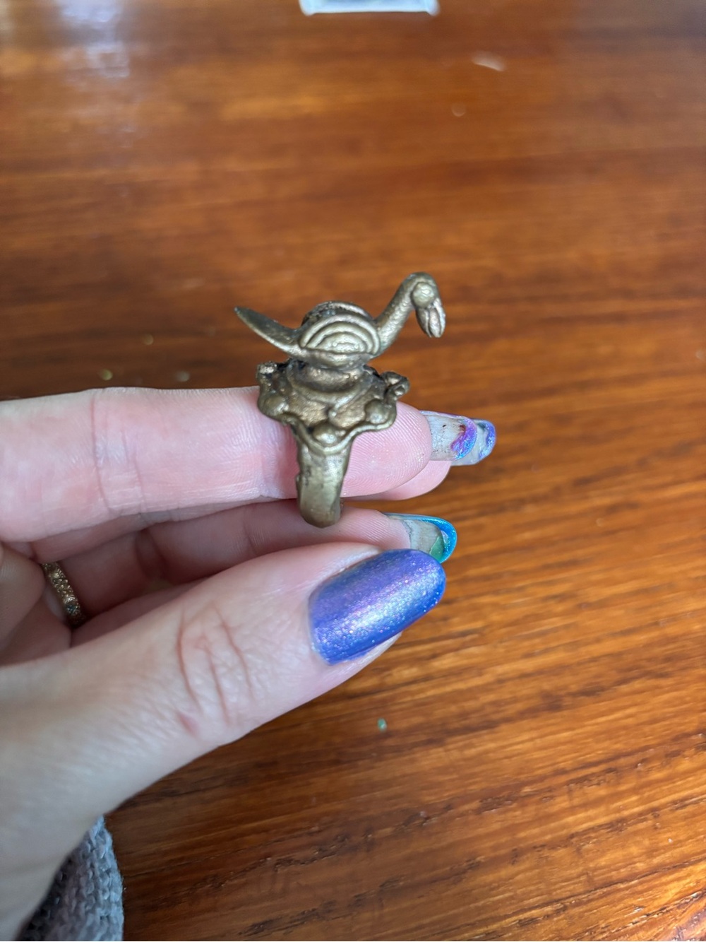 Vintage Akan style ring - Sculpted Bird Design